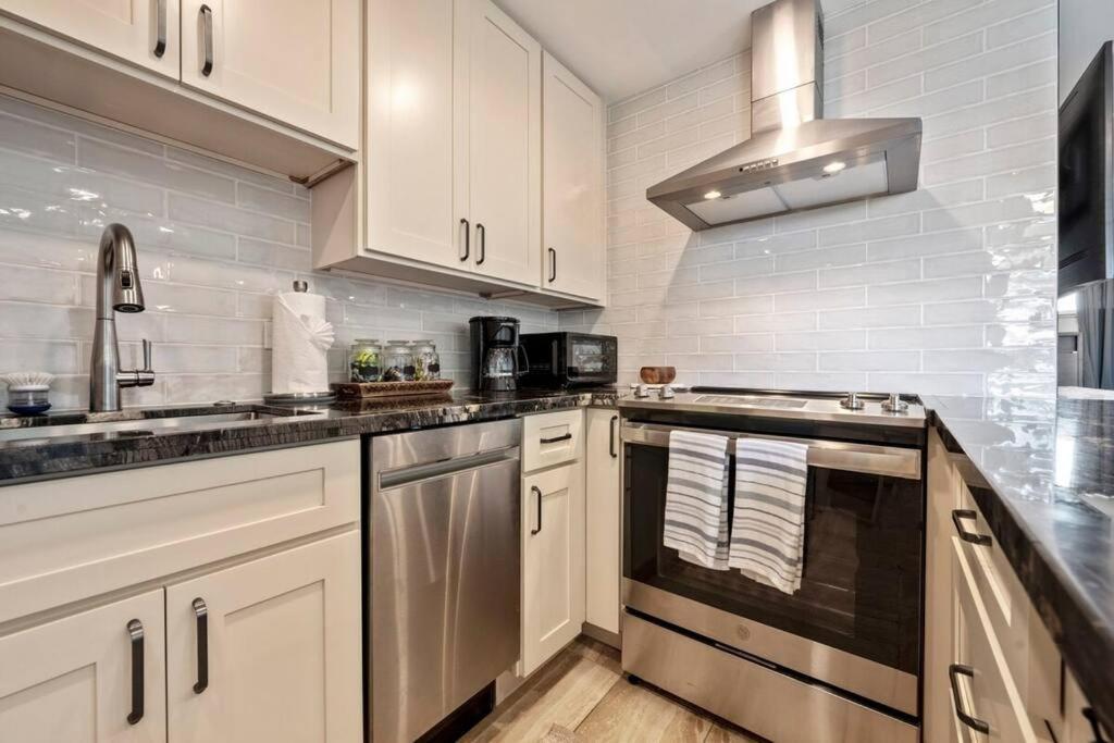 Kahana Hale Ono Loa 403- Top Floor, Ocean View, & Complete Modern Remodel 아파트 외부 사진