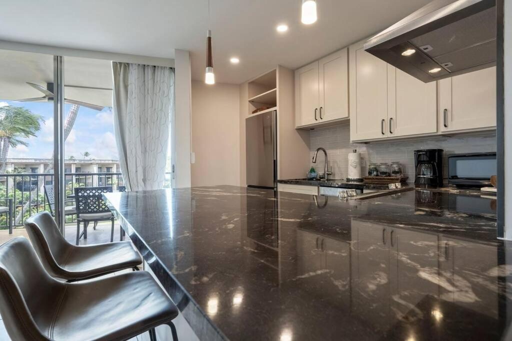 Kahana Hale Ono Loa 403- Top Floor, Ocean View, & Complete Modern Remodel 아파트 외부 사진